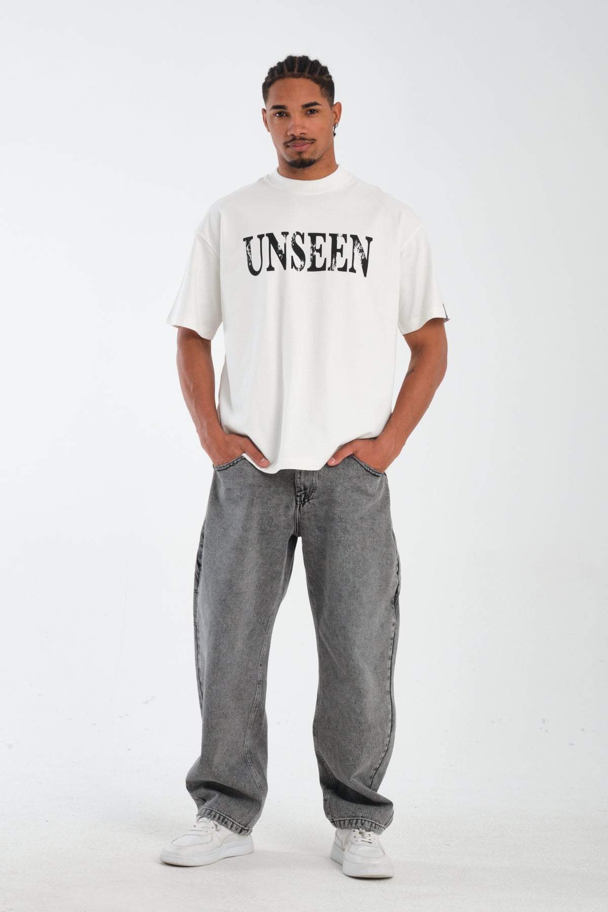 LUCKY UNSEEN - WHITE