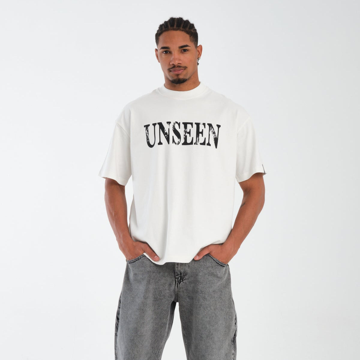 LUCKY UNSEEN - WHITE