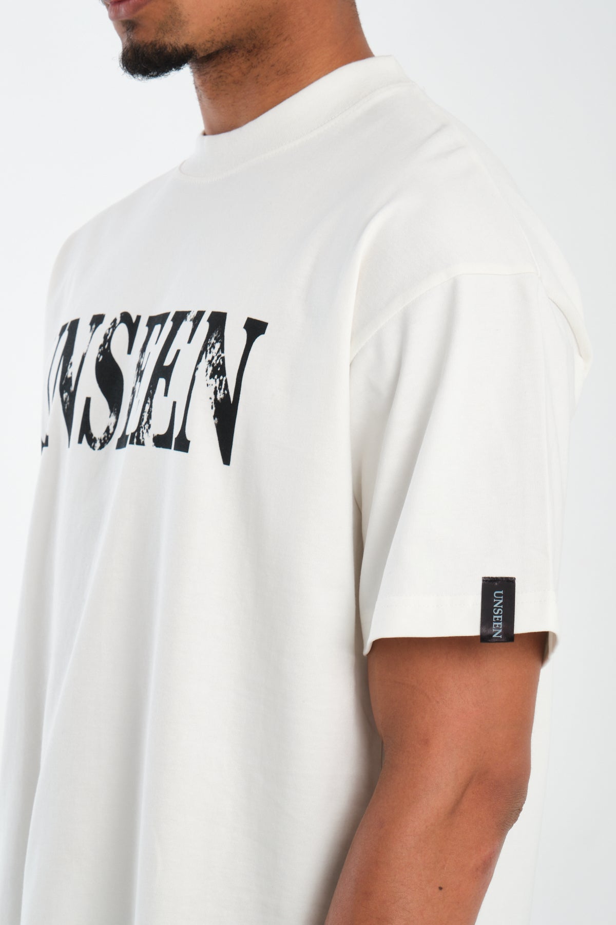 LUCKY UNSEEN - WHITE