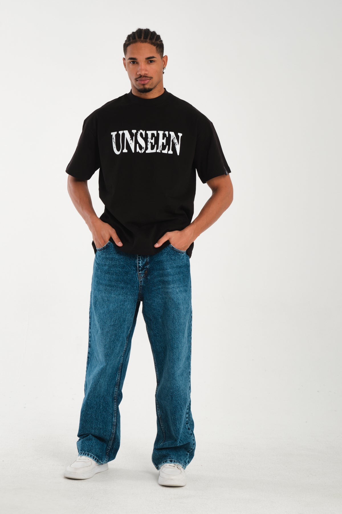 LUCKY UNSEEN - BLACK