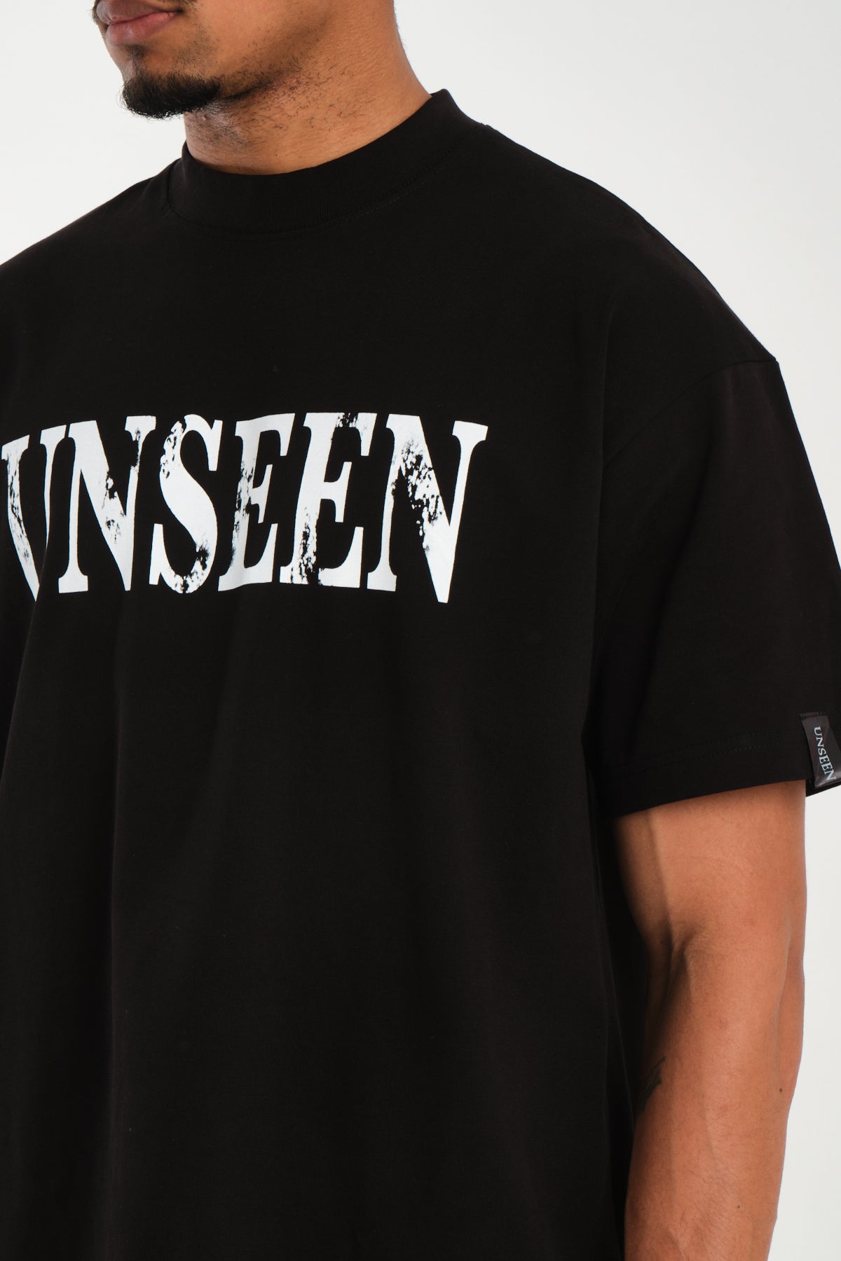 LUCKY UNSEEN - BLACK